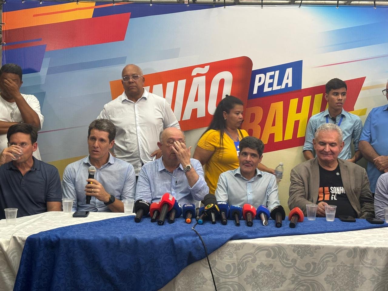 Roma e Coronel falam sobre escolha de suplentes nas pré-candidaturas ao Senado