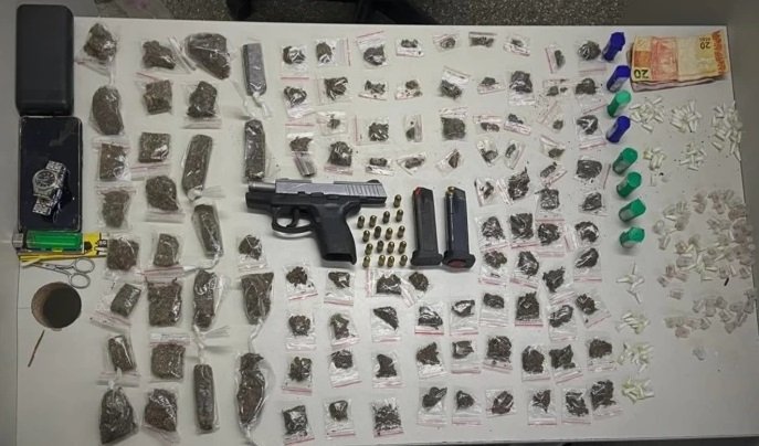 Três criminosos são presos após troca de tiros na Baixa Fria