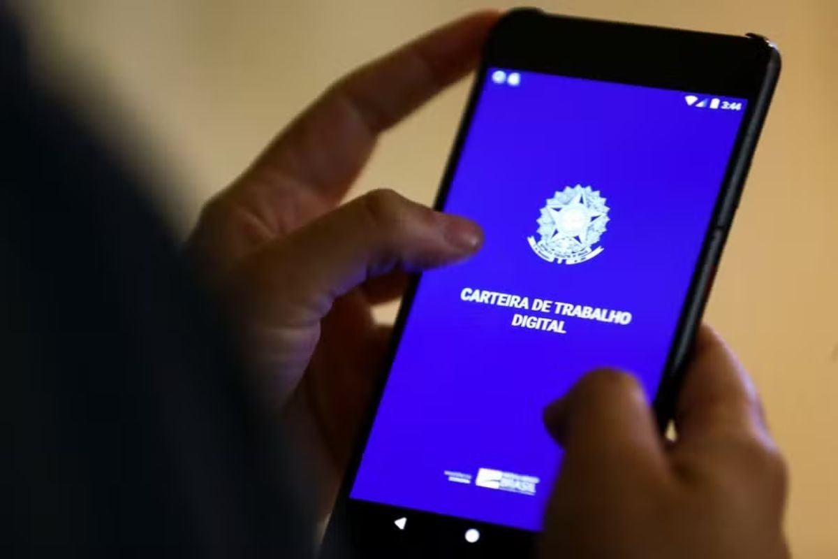 Datafolha aponta aumento entre brasileiros favoráveis ao fim da escala 6×1; veja números