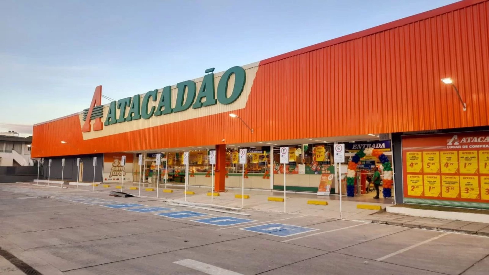 Atacadão é investigado pelo MP após denúncias de venda de carnes impróprias em Salvador