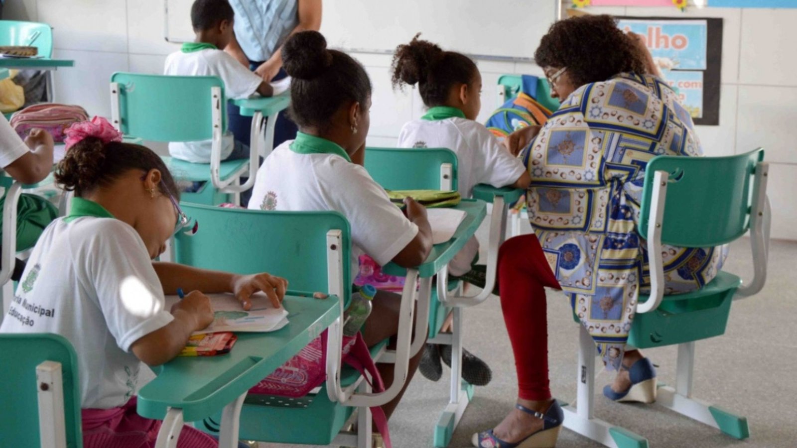 Sistema de reconhecimento facial nas escolas custa R$ 9 milhões aos cofres de município baiano; saiba qual