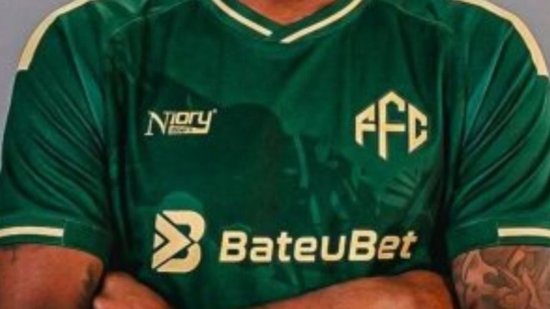 Feira FC segue movimentando a web e anuncia goleiro envolvido em polêmica; confira