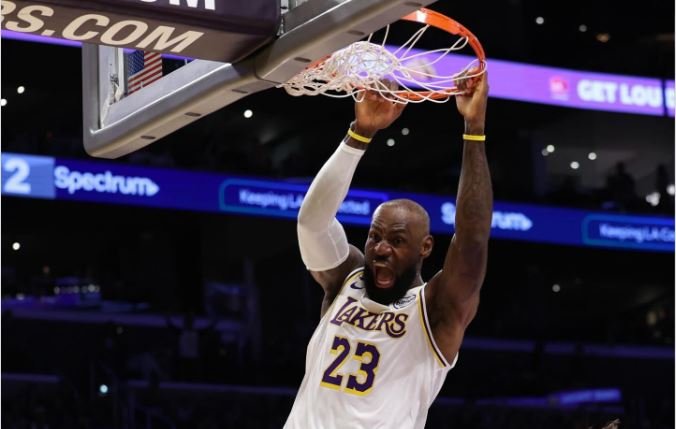 IMPARÁVEL! LeBron James faz história ao bater mais um recorde na NBA