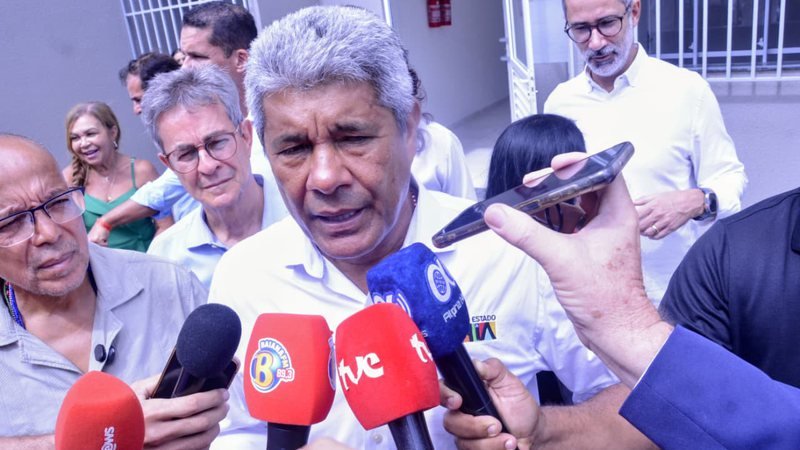 Jerônimo diz que aguarda parecer da PGE sobre contrato do Credcesta com Banco Master