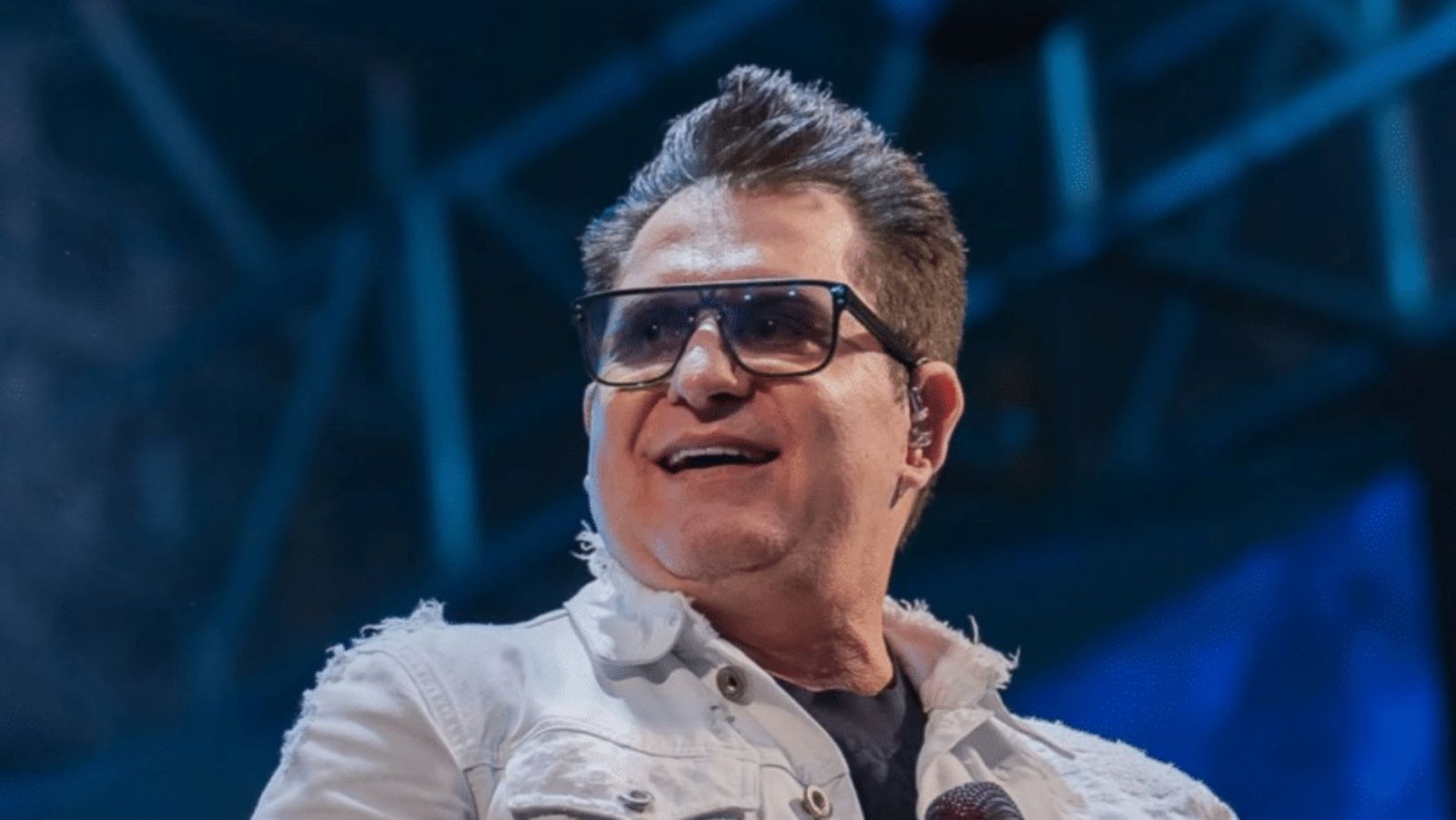 Após cirurgia no ânus, Marrone passa por novo procedimento e anuncia afastamento dos palcos