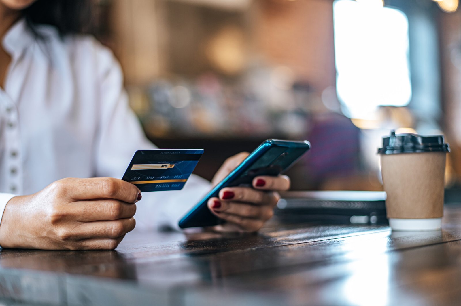 Gerente de banco finge atualizar aplicativo de cliente e desvia mais de R$ 500 mil