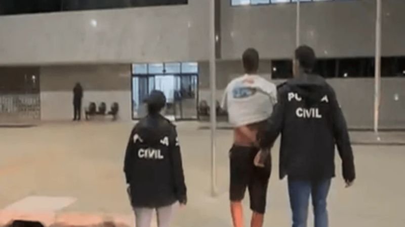 Suspeito paga R$ 300 para tirar virgindade da filha de 15 anos da amante