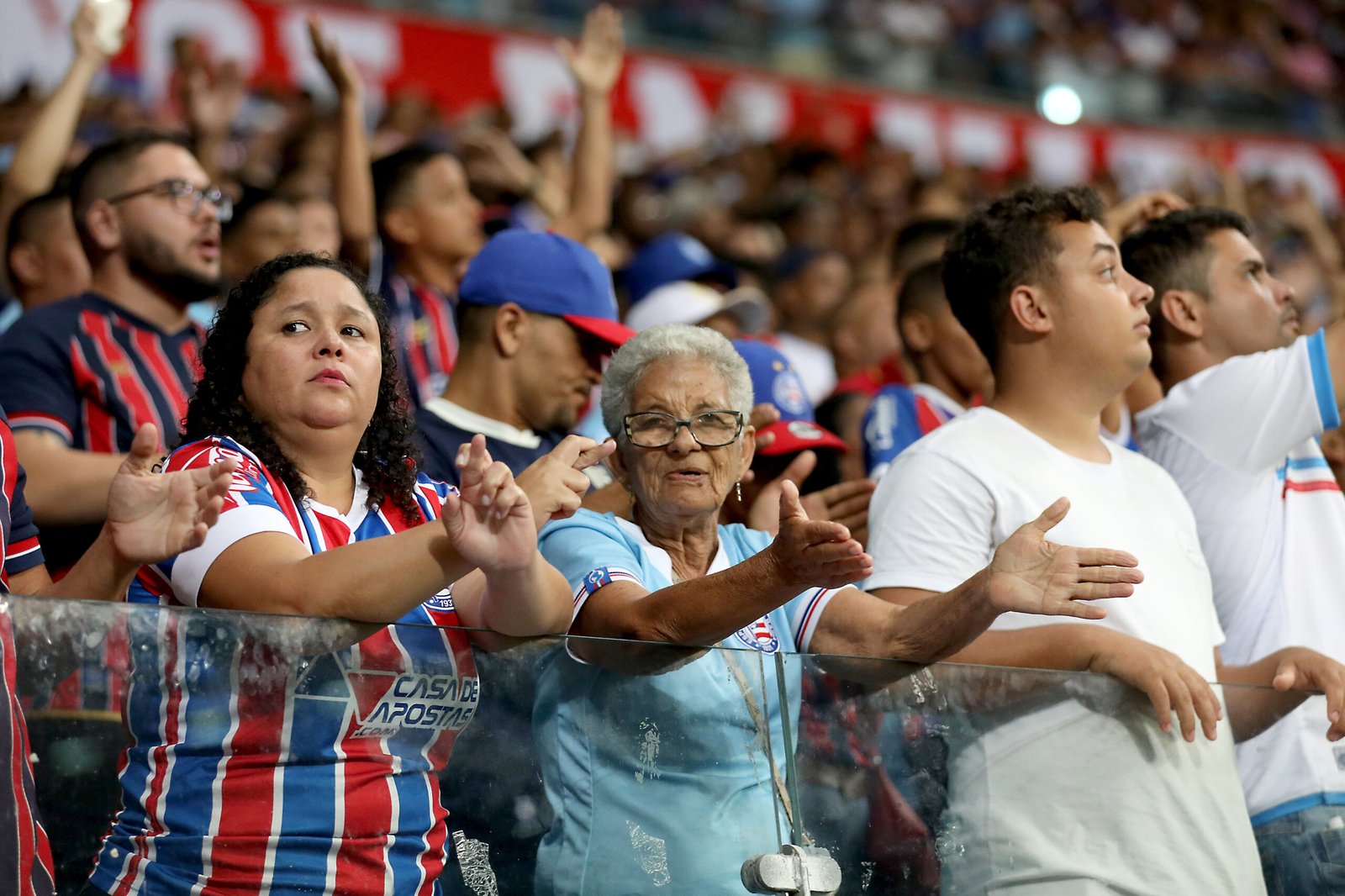 De R$ 99 a R$ 370: Preços de camisas 'populares' do Bahia explodem e ficam cinco vezes acima da inflação na 'Era City'