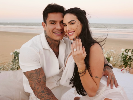 Emily Garcia fica noiva de Victor Igoh e adianta planos para o casamento