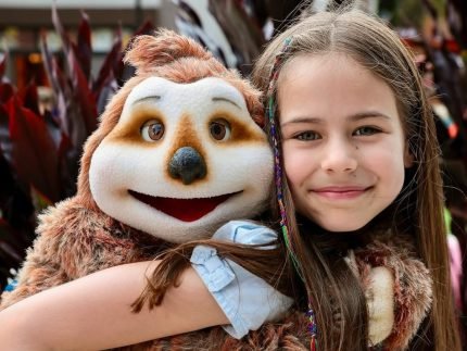 Mel Summers celebra 10 anos e marca retorno à Globo com nova novela