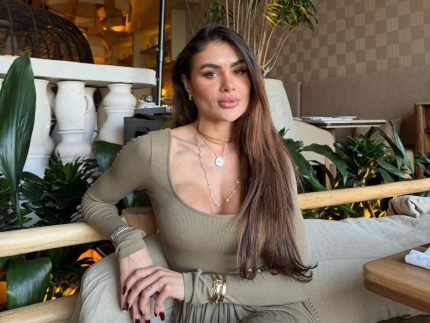 Ex-bailarina do Faustão, Natacha Horana reage a assalto e tem o carro atingido