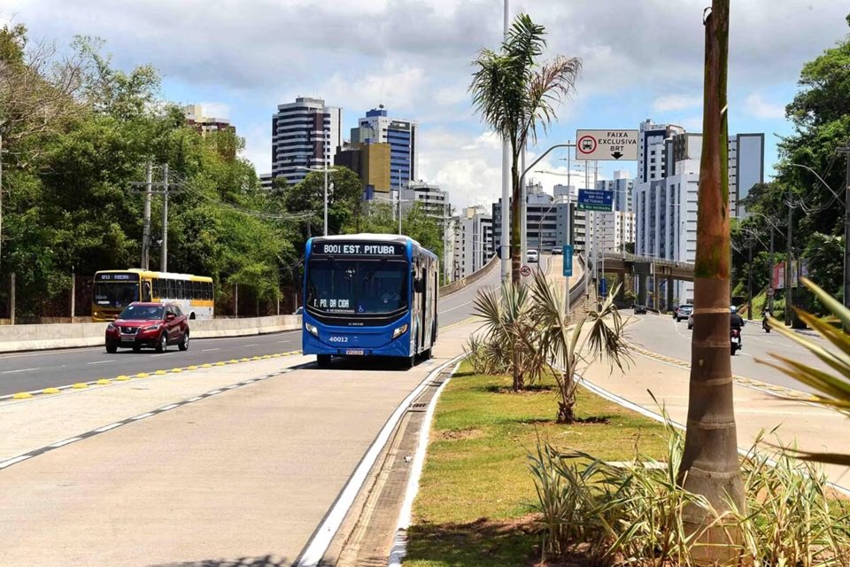 Projeto propõe liberar corredores de ônibus para novos veículos em Salvador; saiba quais