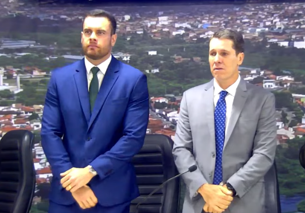 Zé Cocá renuncia em Jequié e sobrinho assume mandato até 2028