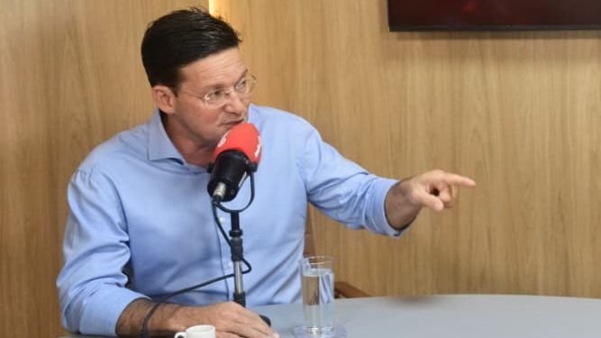 A projeção megalomaníaca de João Roma sobre o bolsonarismo na eleição de 2026