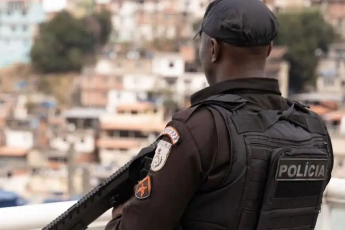 Ministério Público denuncia policiais por crimes durante operação no Rio de Janeiro