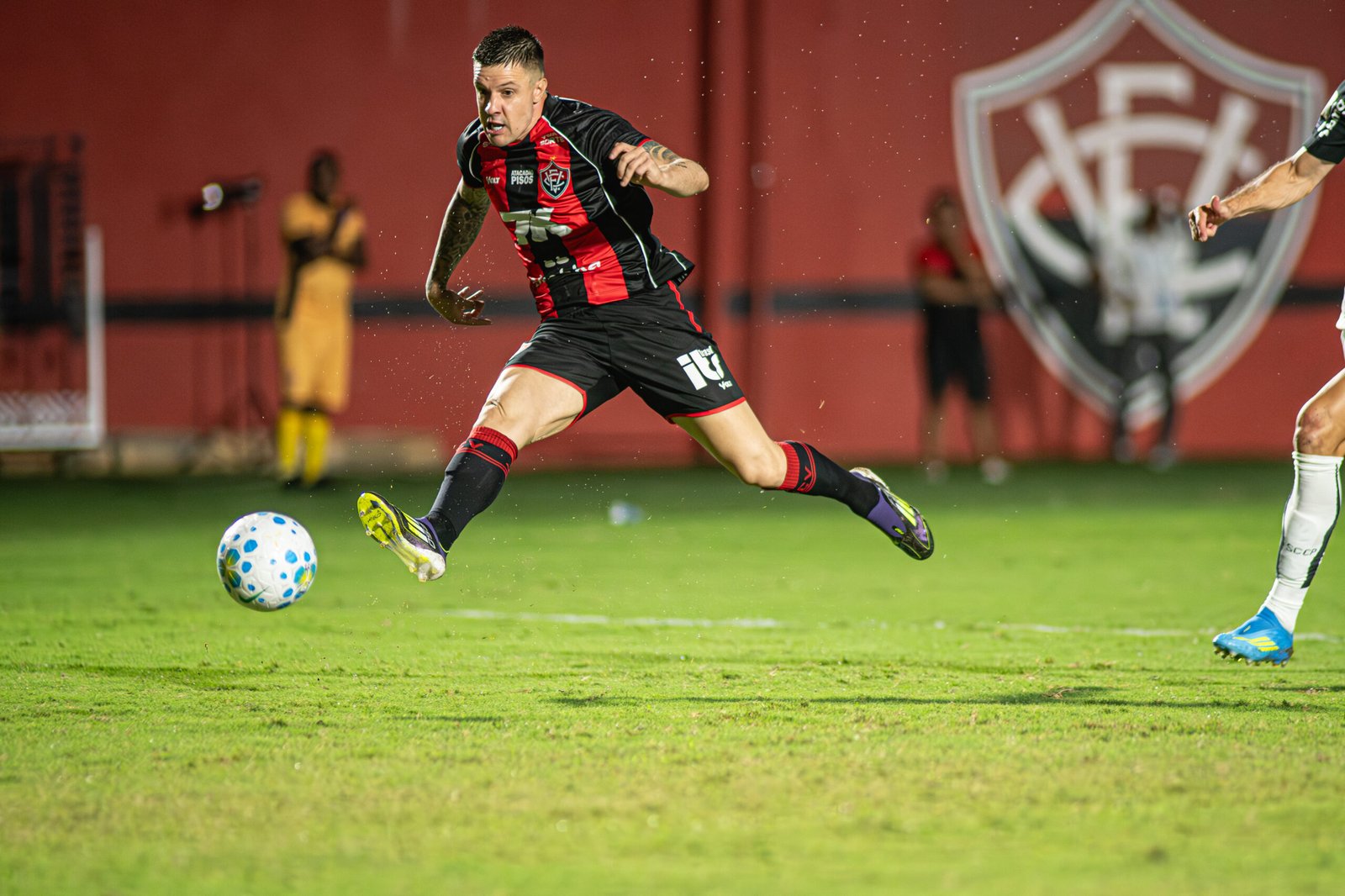Vitória não sai do zero com o Corinthians no Barradão