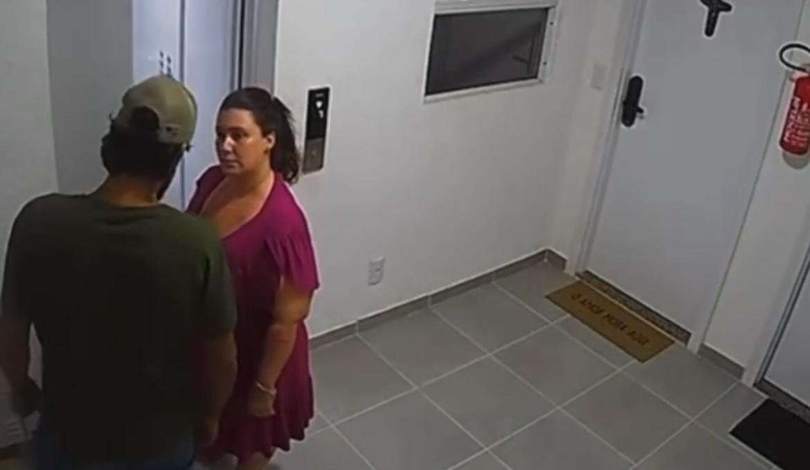Professora mata marido, chama o vizinho e se entrega à polícia