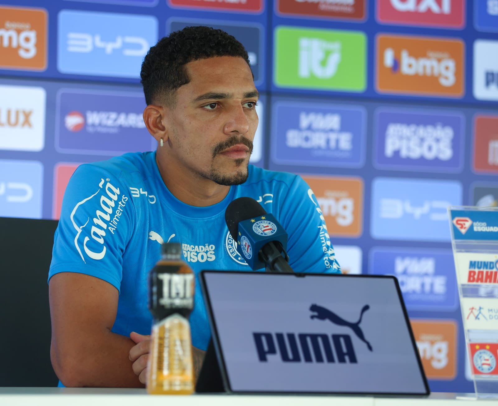 Na busca de retomar titularidade, lateral do Bahia destaca evolução da equipe na temporada: “Sonhar alto”