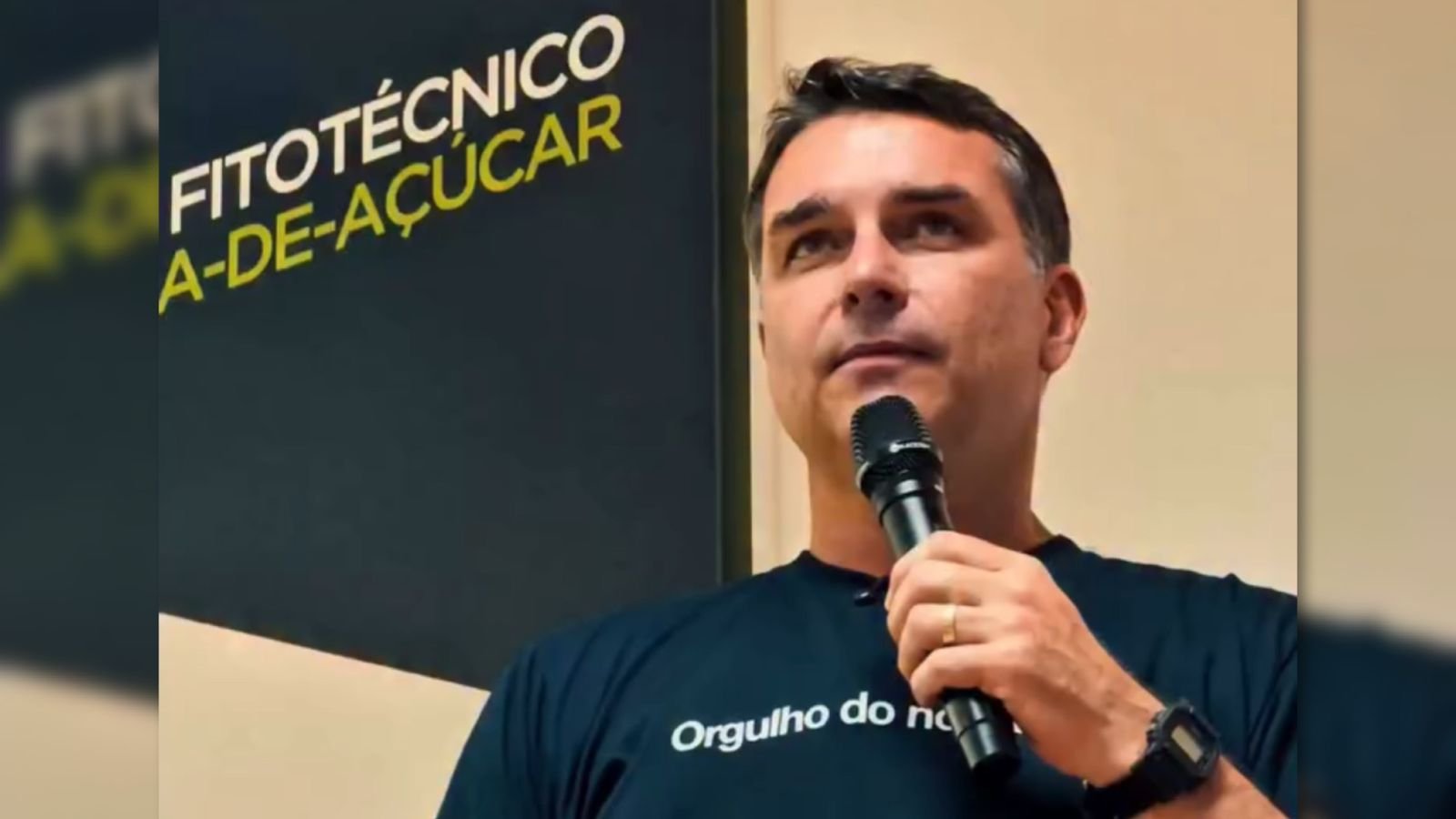 VÍDEO: Flávio Bolsonaro critica atuação de Lula no agro: "Governo preocupado em pisar e asfixiar o agro"