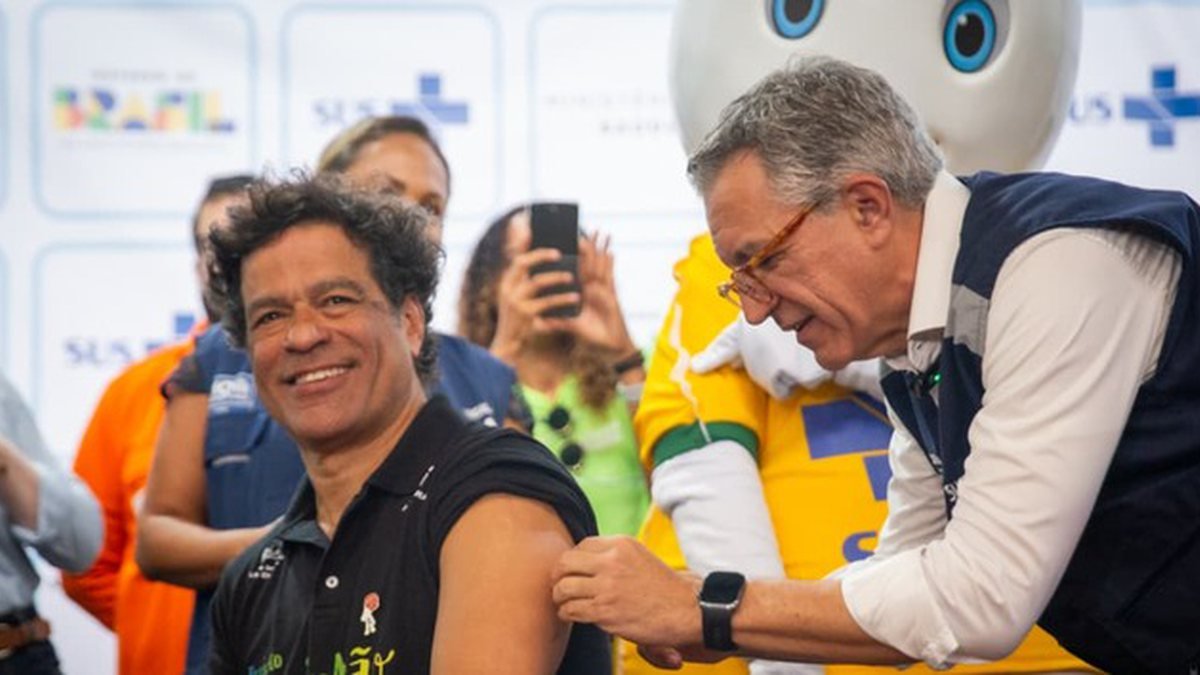 Ministério da Saúde lança campanha de vacinação para torcedores que vão à Copa do Mundo; saiba mais