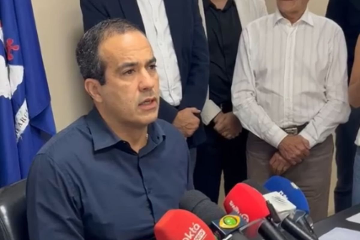 Bruno Reis se manifesta sobre desabamento e lamenta mortes