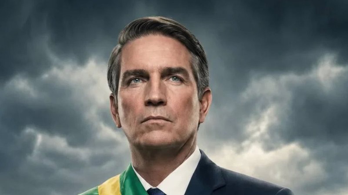 Petista desafia Flávio a assinar CPMI sobre filme de Jair Bolsonaro