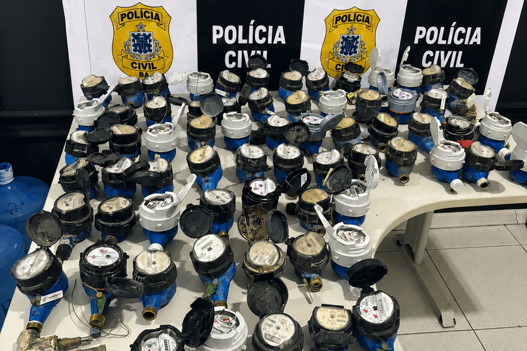 Polícia Civil apreende dezenas de hidrômetros durante operação contra furtos em Porto Seguro