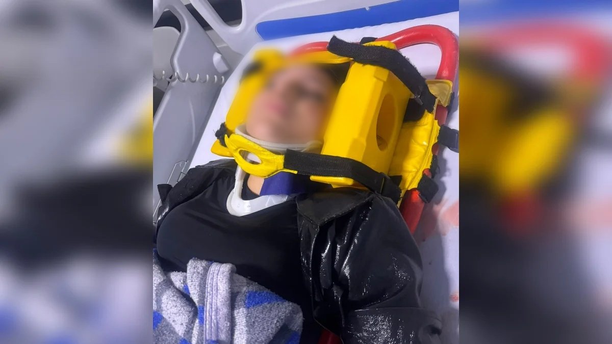 Filha de blogueiro bolsonarista foragido do Brasil é espancada em boate após jogo do Brasil na Copa