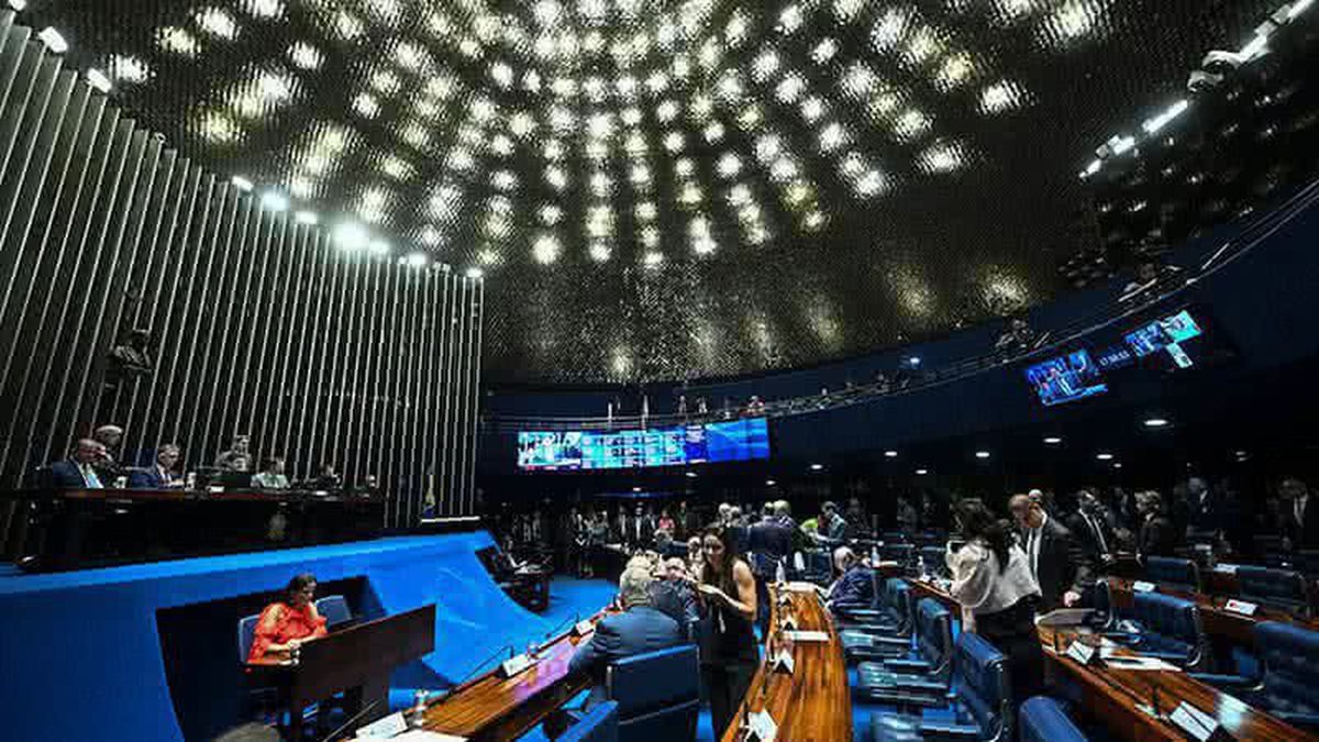 Após um mês travada, PEC do fim da escala 6×1 ganha data para avançar no Senado; saiba os bastidores