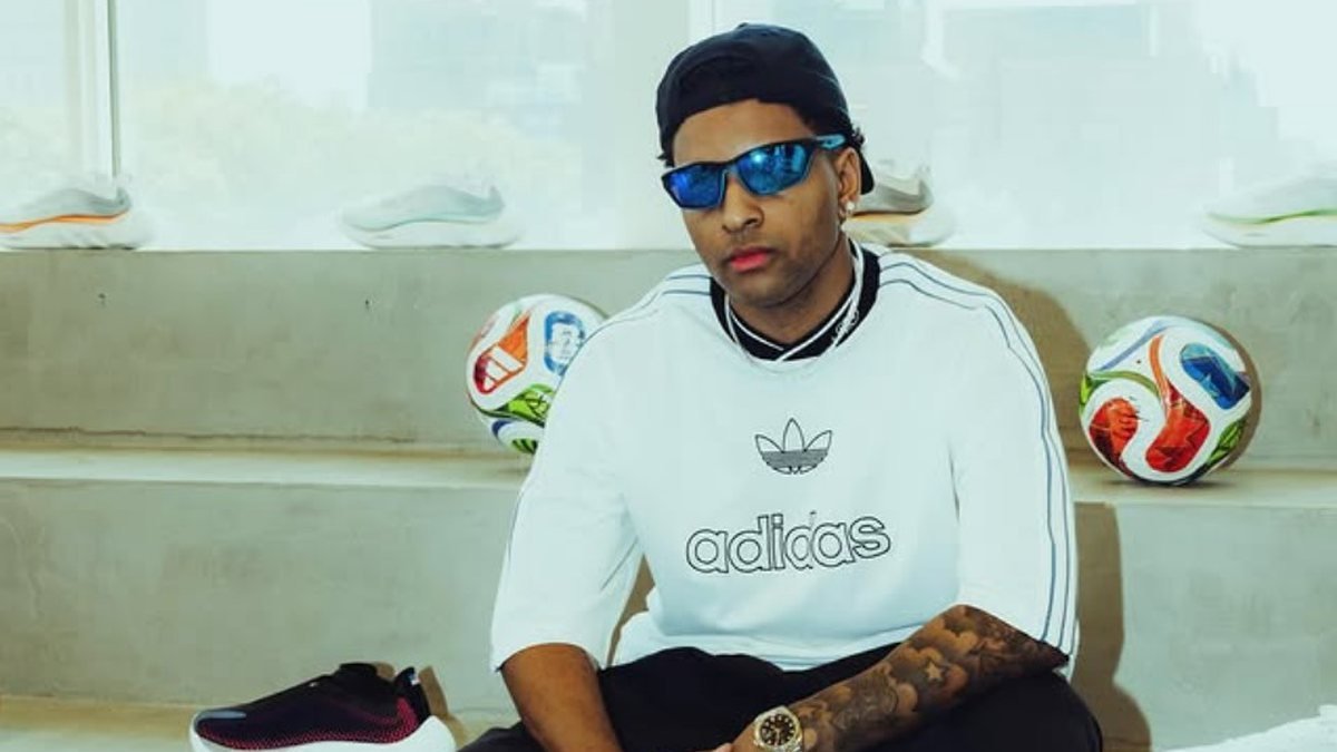 Nova WAG? Atriz brasileira famosa surge em clima de intimidade com Rodrygo em jogo do Brasil; veja vídeo