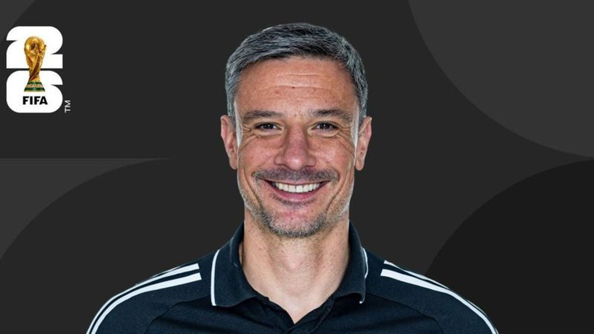 Preso por engano, árbitro da final da Copa do Mundo surpreende e anuncia aposentadoria do futebol