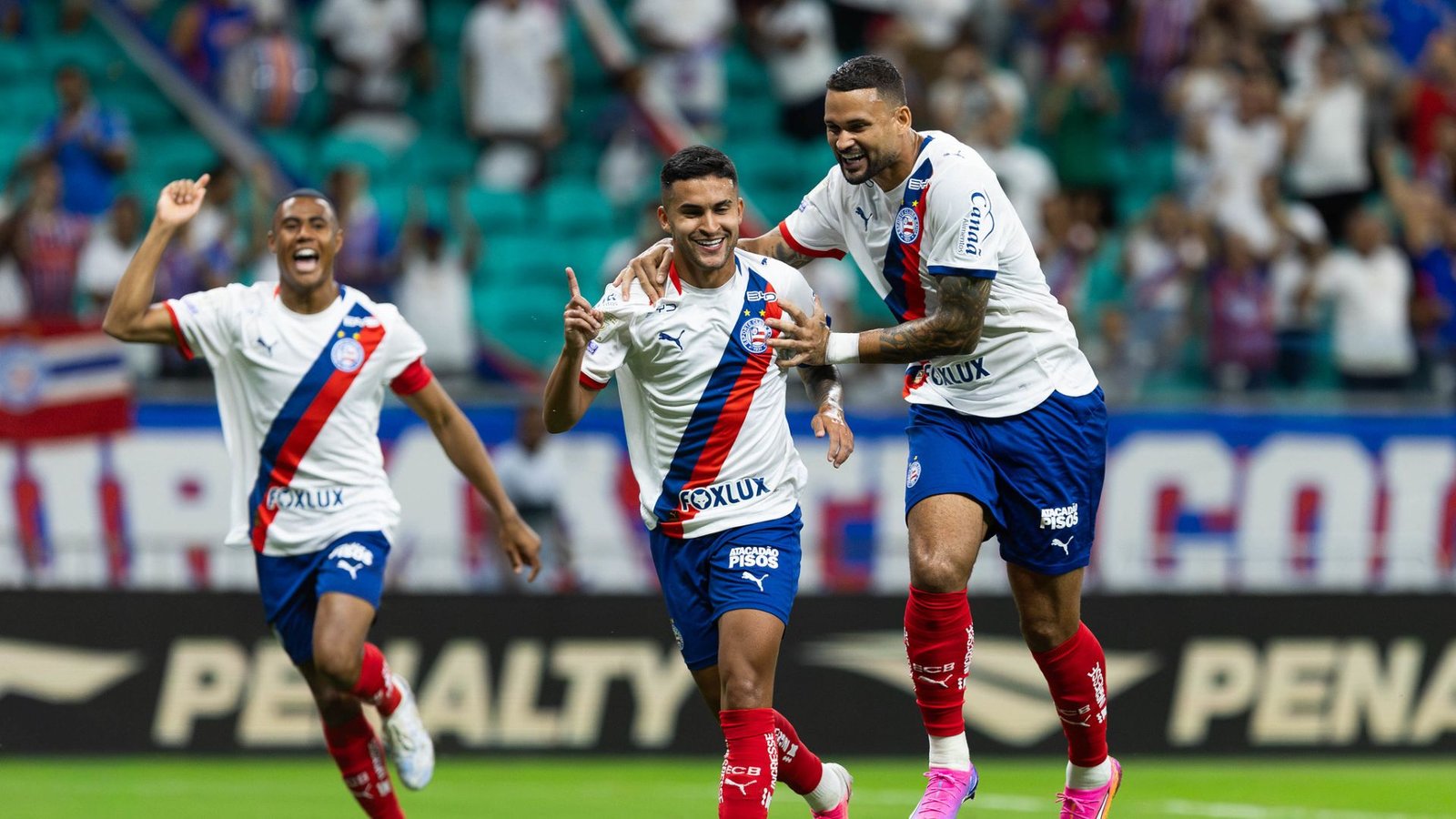 Bahia x Corinthians: onde assistir, arbitragem e prováveis escalações do confronto da 20ª rodada do Brasileirão