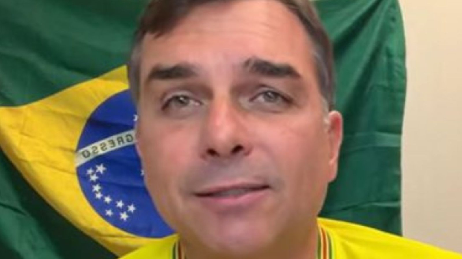 Flávio reage a revelações sobre repasse ligado ao Banco Master: "Sou uma ameaça ao sistema"