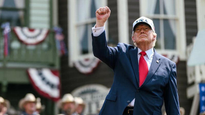 Estados Unidos oficializam novo tarifaço contra o Brasil
