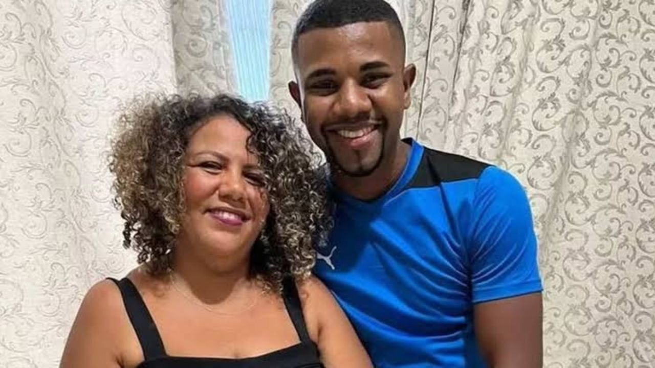 Davi Brito enfrentará Mani Rego na Justiça, diz jornalista