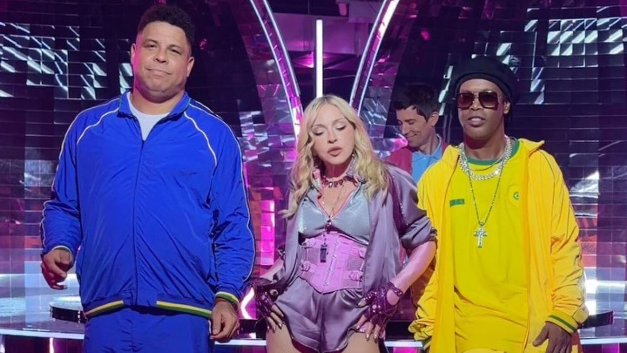Encontro de gigantes! Madonna se apresenta com Ronaldo e Ronaldinho Gaúcho na final da Copa do Mundo