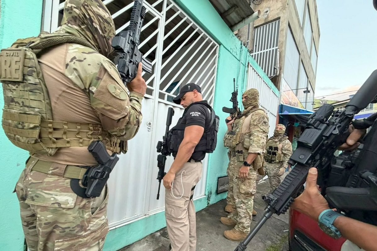 Operação iniciada em Eunápolis prende oito advogados suspeitos de atuar para facções