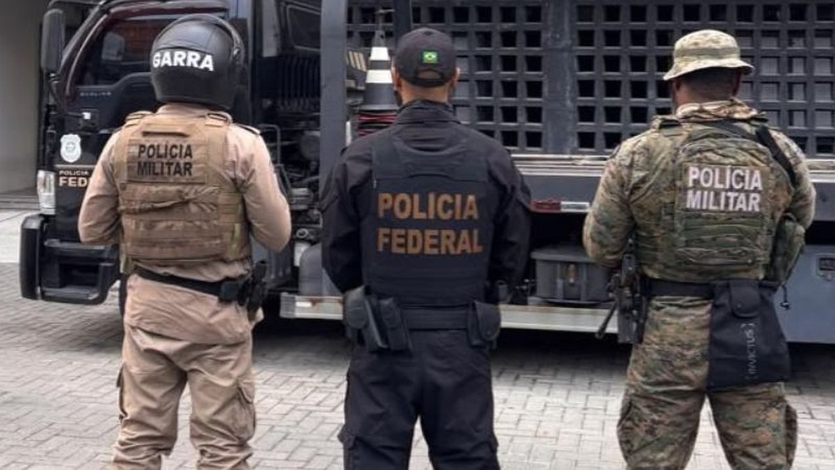 PF nas ruas: Quatro funcionários do Porto de Salvador são presos em operação que apura envio de cocaína por via marítima