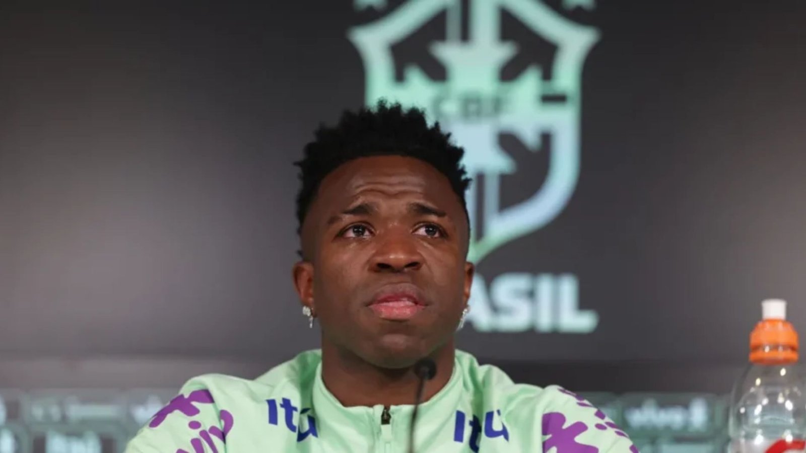 Vini Jr desabafa após eliminação do Brasil na Copa do Mundo: "Frustração absurda"
