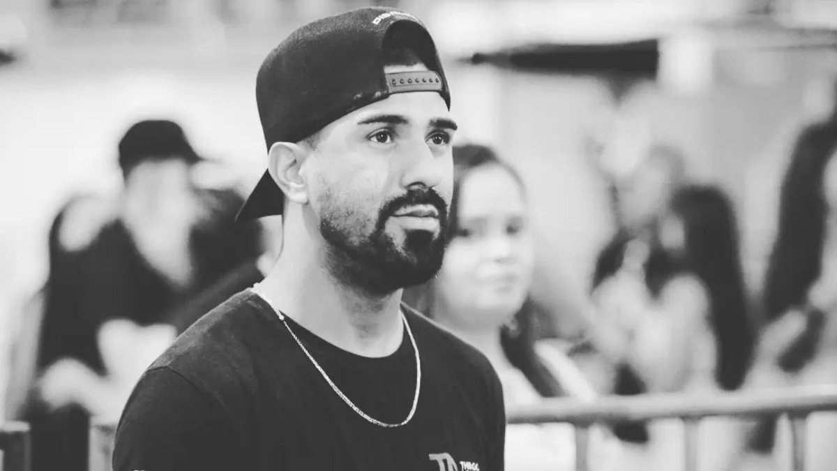 Cantor baiano cancela shows após morte de integrante da banda