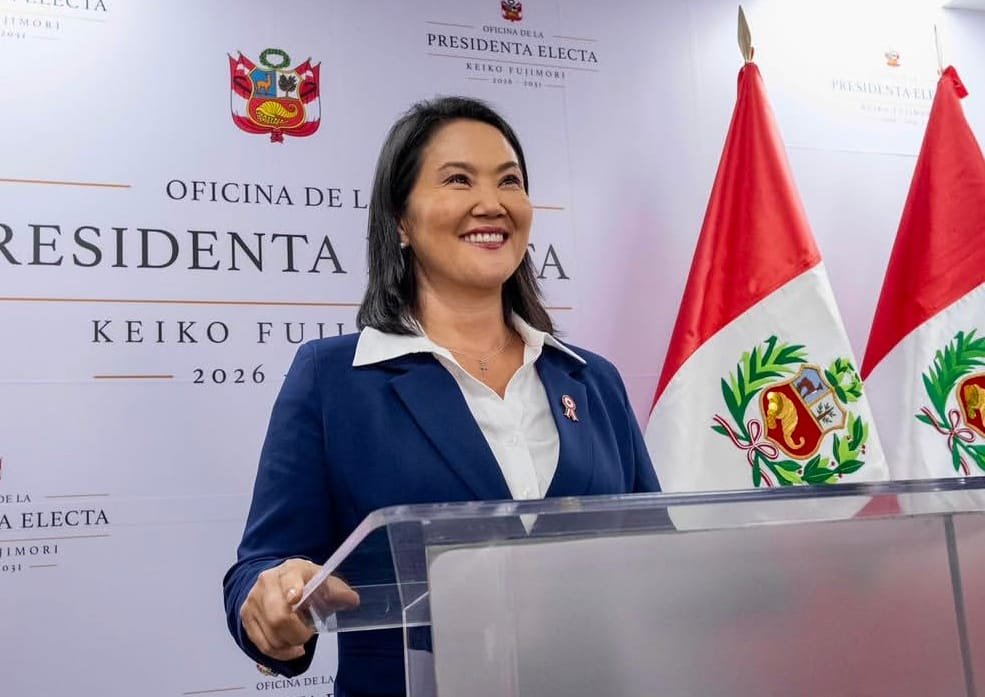 Nova presidente do Peru assume cargo e promete Forças Armadas no combate à violência
