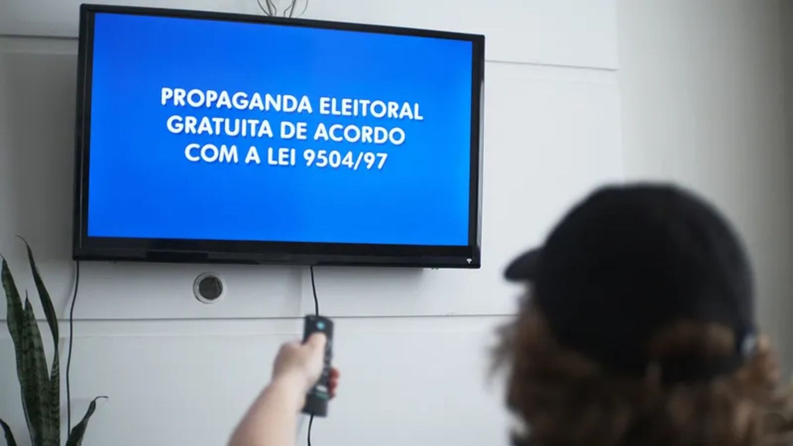 Eleições 2026: erros na campanha eleitoral podem render multa de R$ 25 mil e até cassação