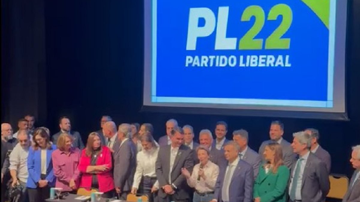 Tereza Cristina lamenta não ter sido escolhida para vice de Flávio Bolsonaro: “Questões partidárias”