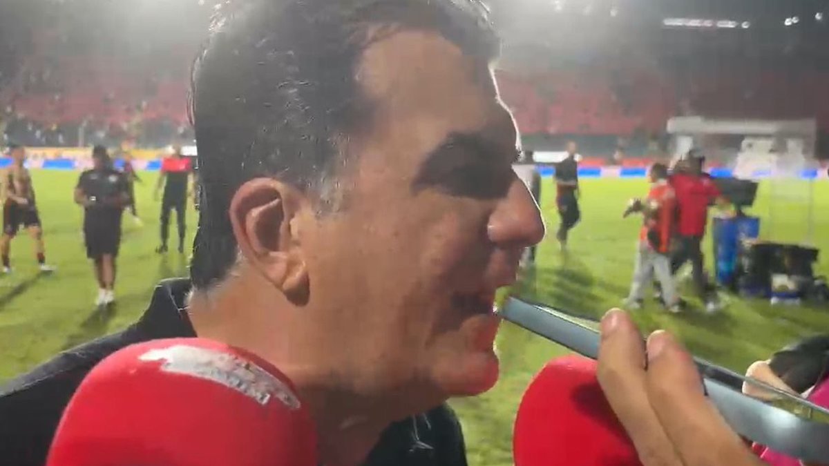 Fábio Mota comemora classificação do Vitória e projeta voos mais altos: "A gente pode chegar mais longe"